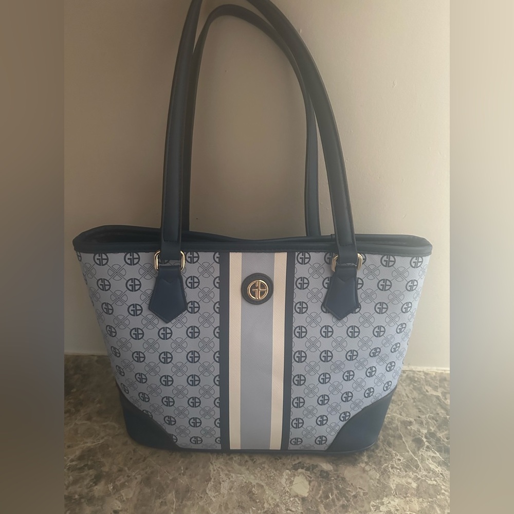 Hand bag